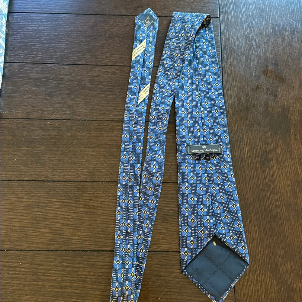 Ermengildo Zegna Vintage 90's Blue and Black Silk Tie